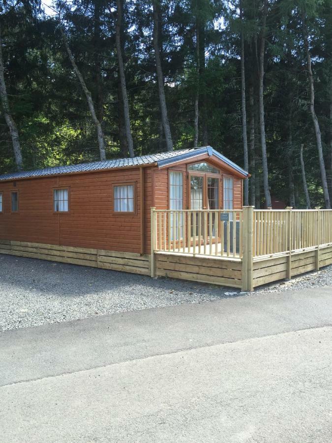 Lewis Lodge Perth Exterior photo
